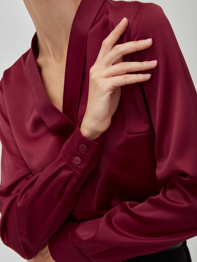 Блузка из сатина с V вырезом, бордовая
