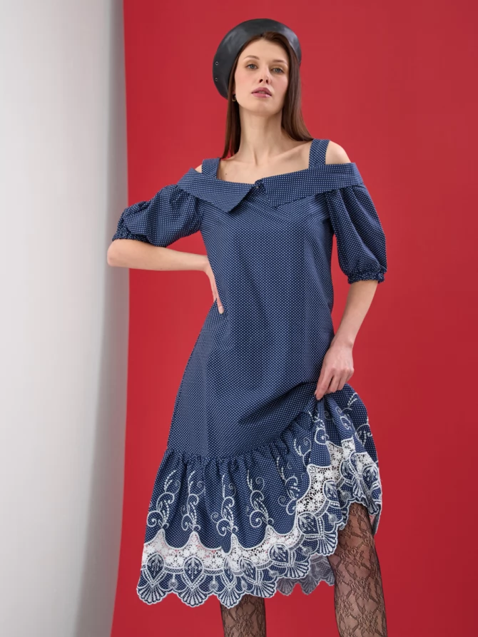 Платье на лямках