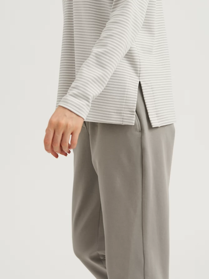 Лонгслив на пуговицах