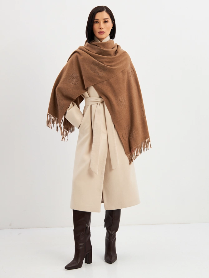 Палантин женский с принтом и бахромой