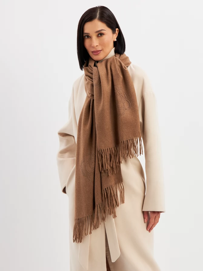 Палантин женский с принтом и бахромой