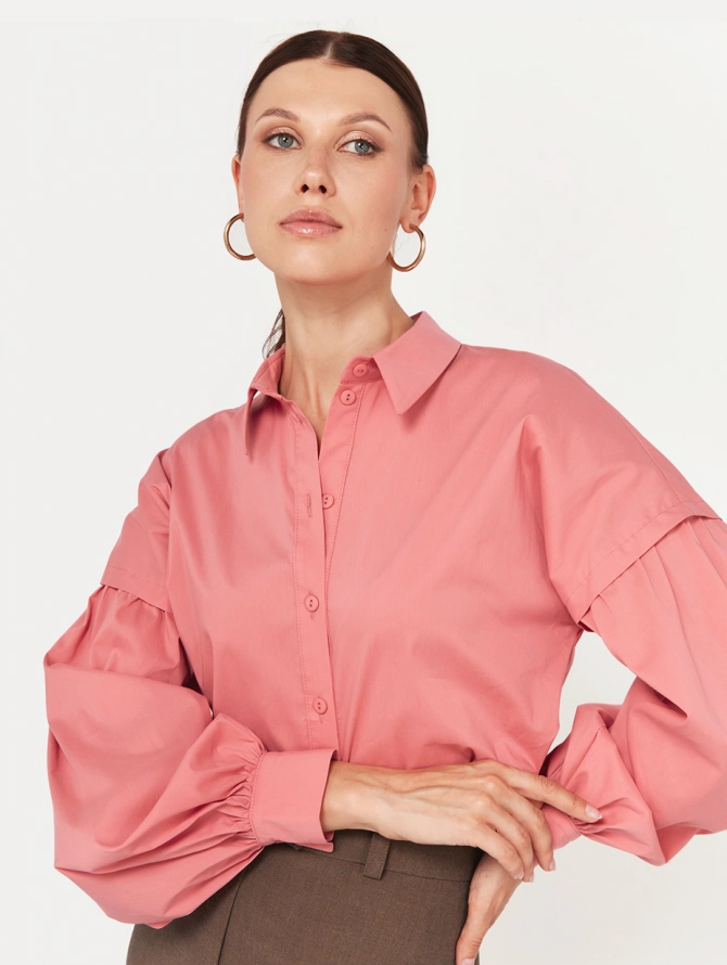 Рубашка с пышным рукавом розовая фуксия