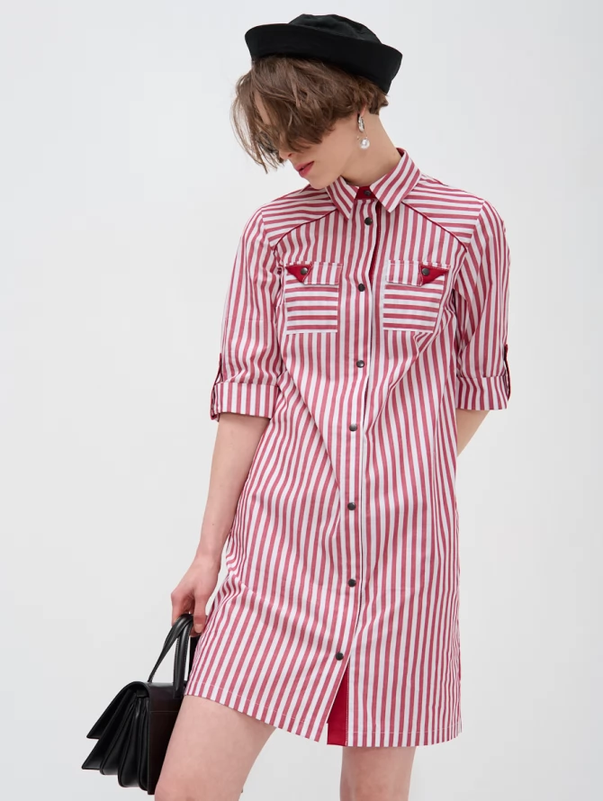 Платье с яркими вставками