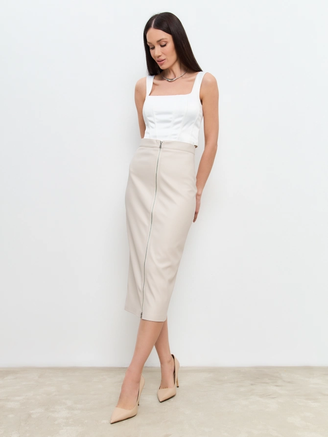 Юбка из эко-кожи с длинной молнией бежевая