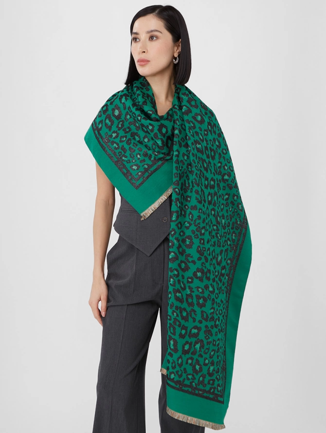 Палантин двусторонний с леопардовым принтом