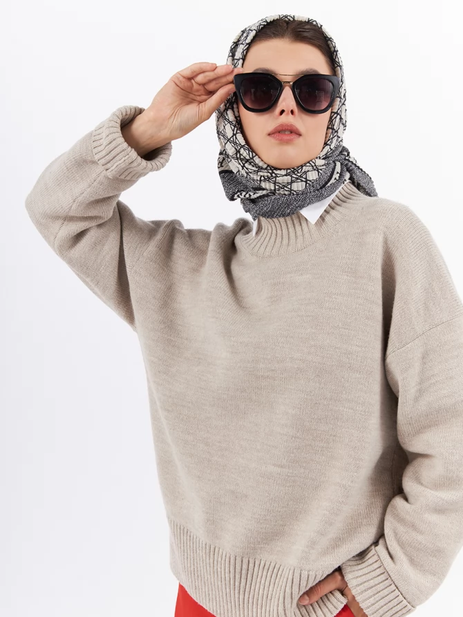 Платок двусторонний жатый с геометрическим узором