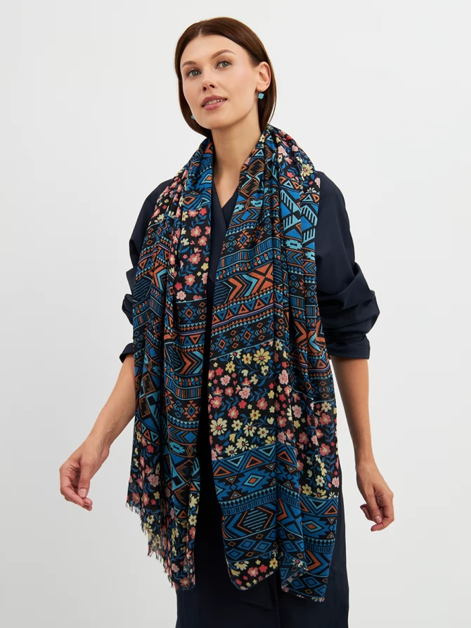 Палантин женский с этническим и цветочным узором