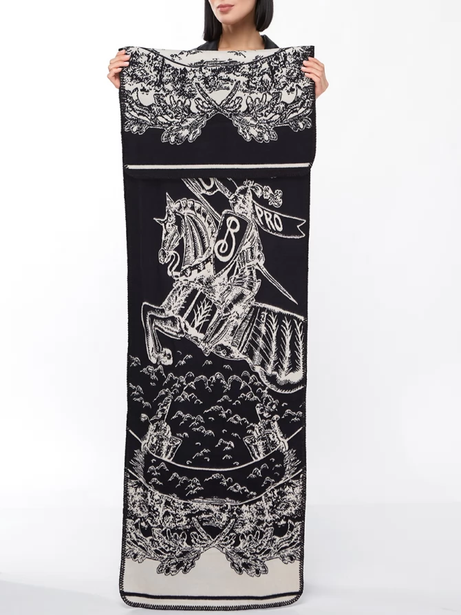 Палантин двусторонний с графичным принтом