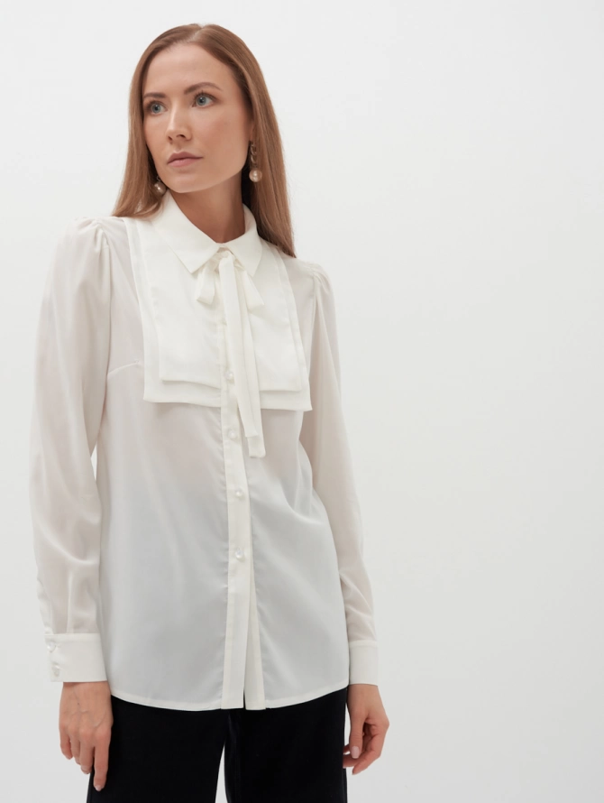 Блузка с кокеткой