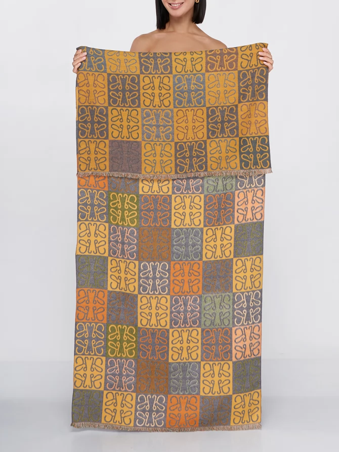 Палантин женский двусторонний с авторским принтом