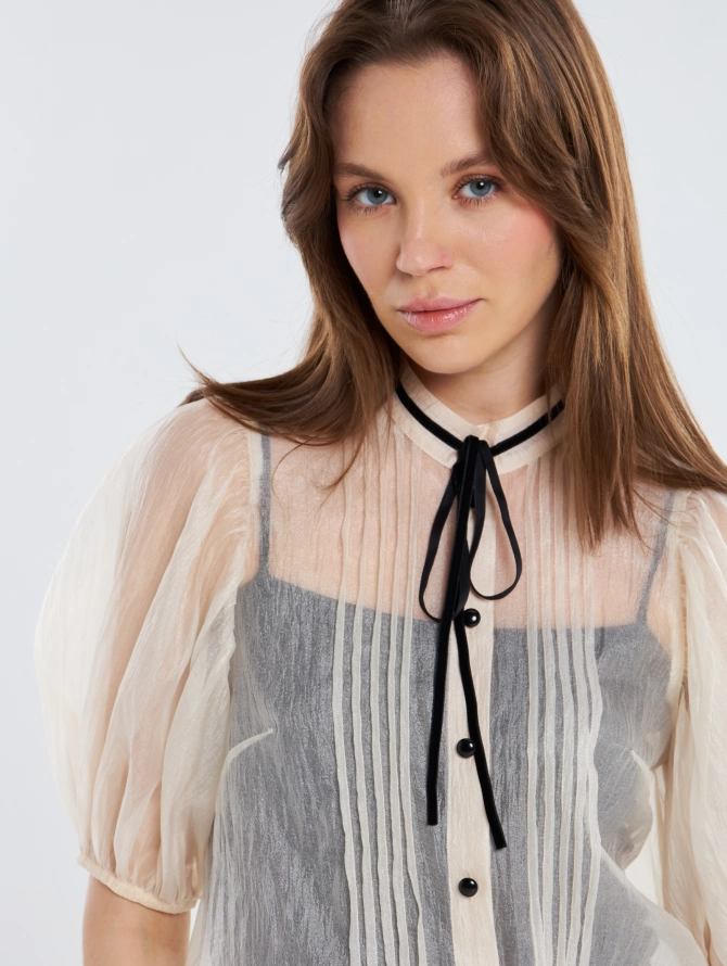 Блузка из органзы с бархатной завязкой и защипами OD-951-1 молочный