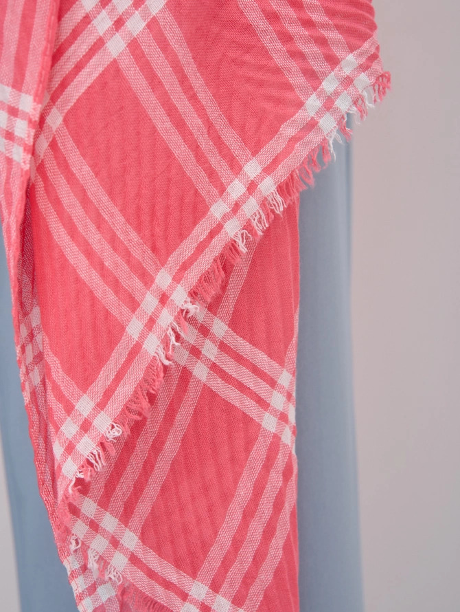 Палантин в клетку коралловый 90*180 см