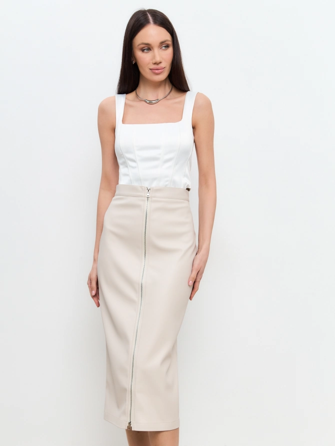 Юбка из эко-кожи с длинной молнией бежевая