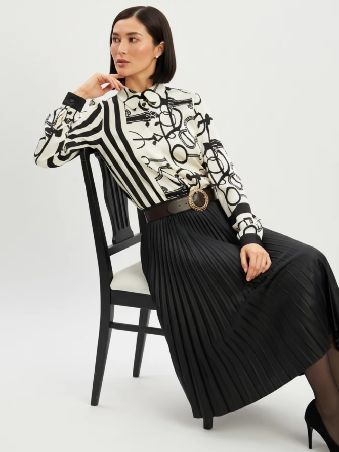 Блузка из атласной ткани  OD-887-1 черно-белая