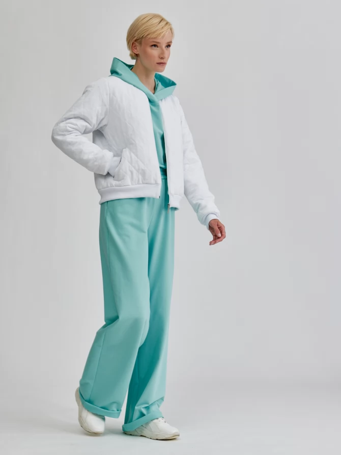 Бомбер стеганый на резинке