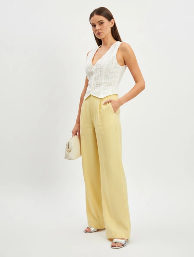 Жилет из хлопкового шитья белый OD-995-1