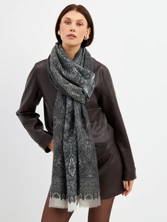Палантин женский двусторонний с орнаментом пейсли