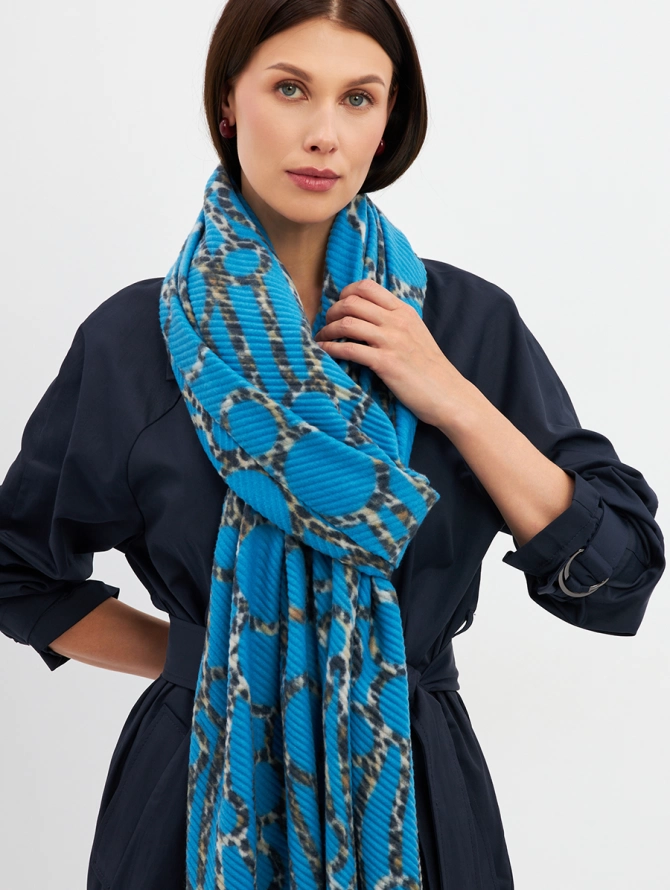 Палантин женский двусторонний с жатым эффектом и принтом