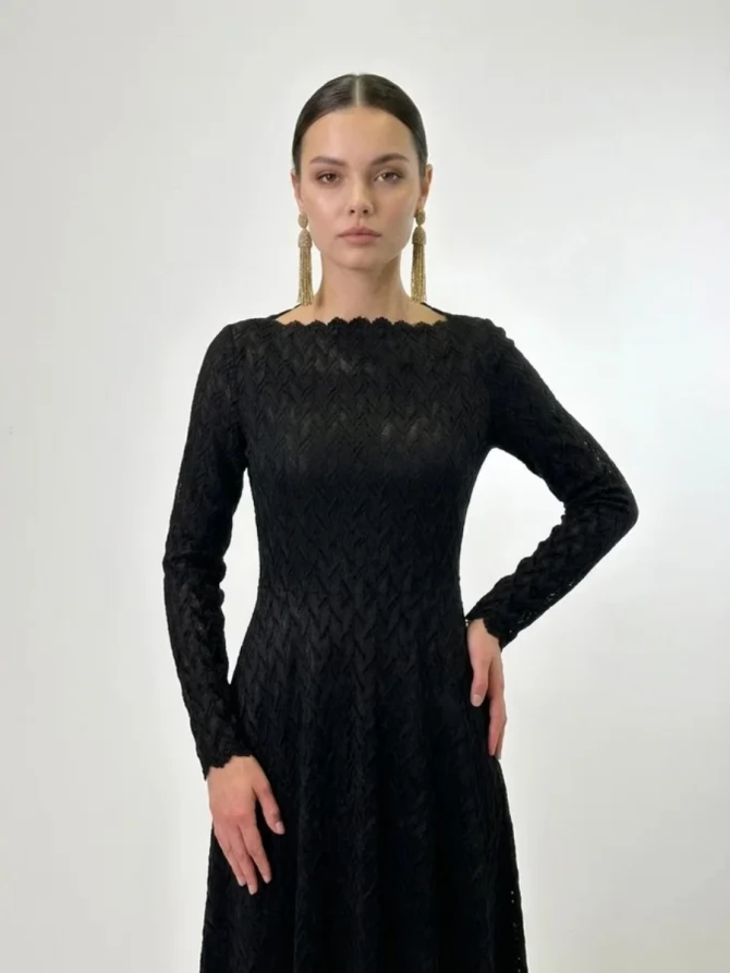 Платье из трикотажного кружева OD-904-3 черный с фестонами