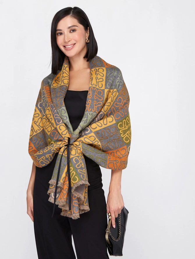 Палантин женский двусторонний с авторским принтом