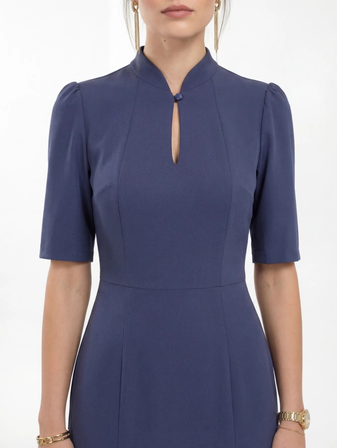 Платье миди "синий джинс" с воротником-каплей и силуэтом годе