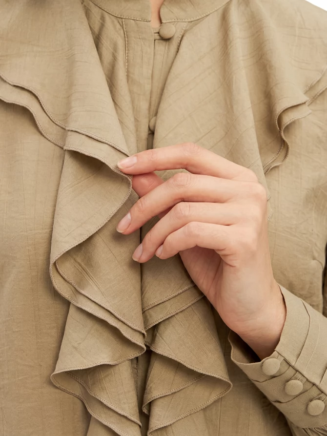 Блузкас отлетными рюшами OD-914-2 хаки