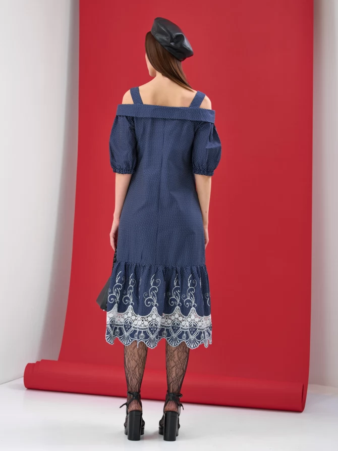 Платье на лямках