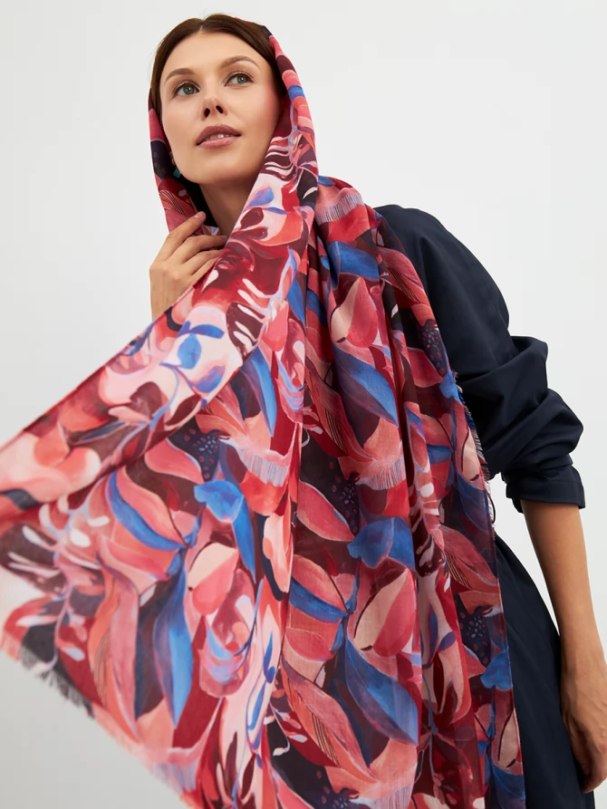 Палантин женский с авторским принтом