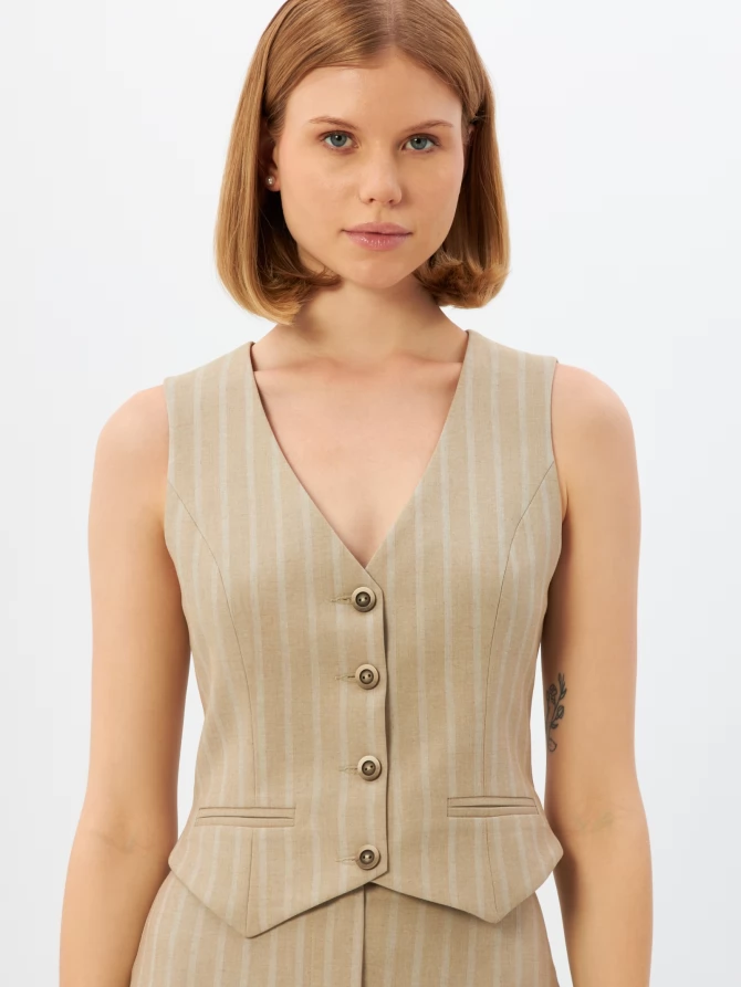 Жилет из костюмной ткани в полоску капучино