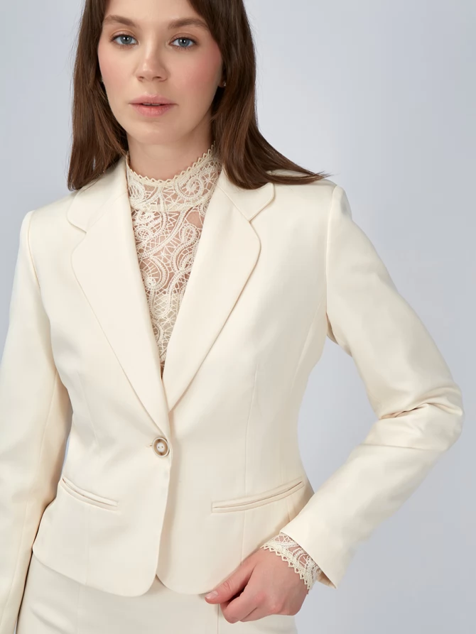 Жакет укороченный бежевый