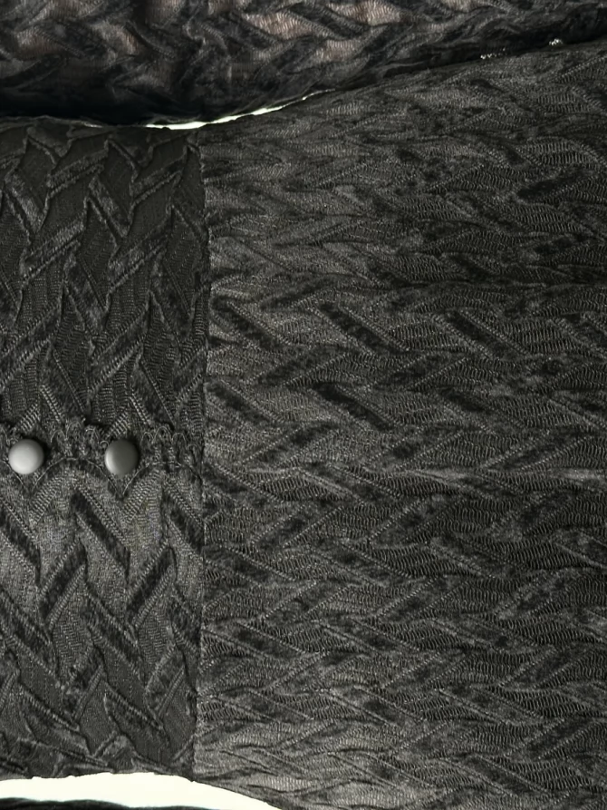 Платье из трикотажного кружева на подкладке с V-образным вырезом, черный, с фестонами