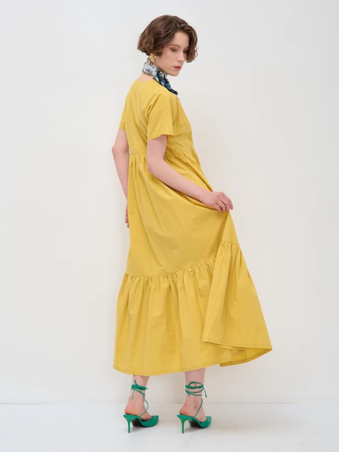 Платье хлопковое миди со спущенной проймой и воланом, цвет горчица