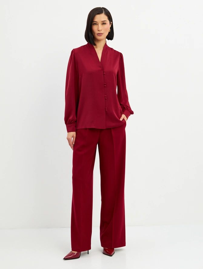 Блузка с V-образным вырезом и объемными рукавами, бордовая