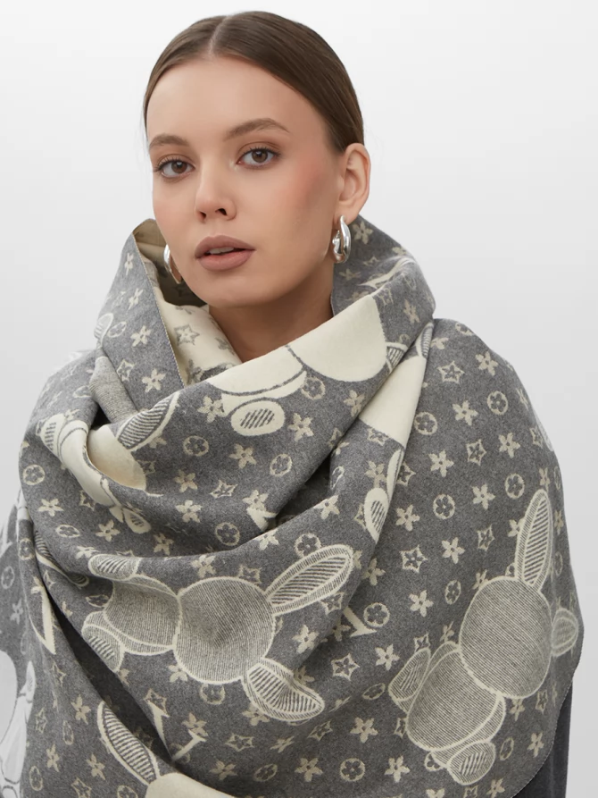 Палантин двусторонний с принтом кроликов