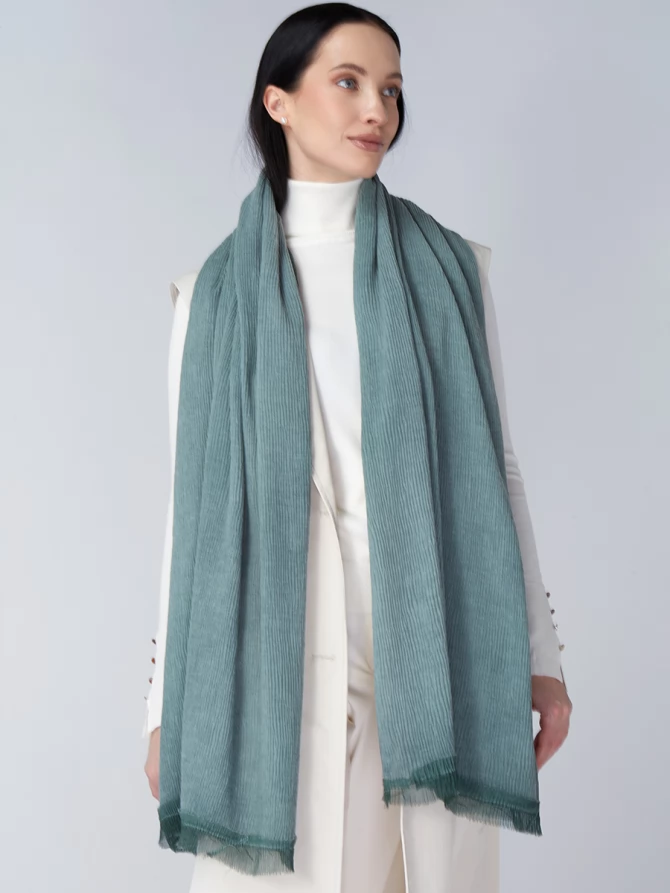 Палантин женский плиссированный в оттенке морской волны