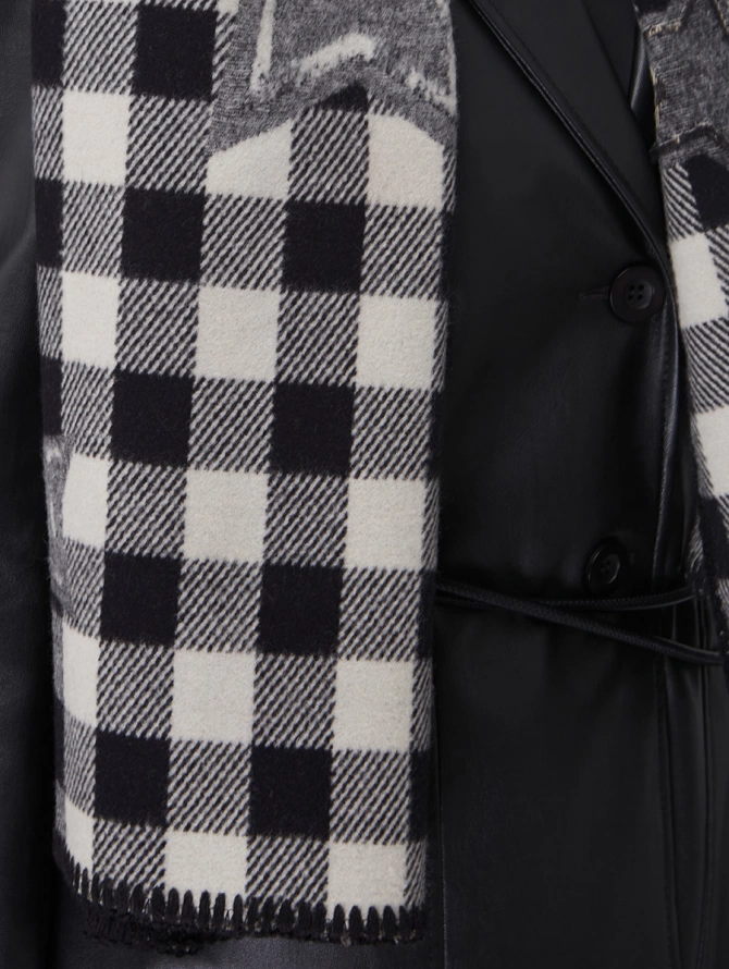 Палантин в клетку со звездами