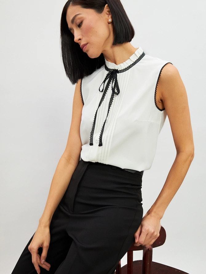 Блузка без рукавов с отделкой из тесьмы OD-973-1 белый