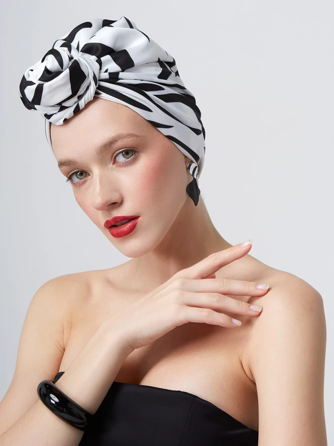 Платок KRD2-68-20 с анималистичным принтом Зебра