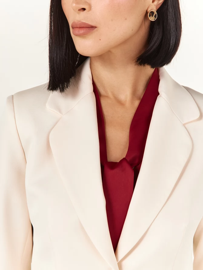 Жакет укороченный бежевый