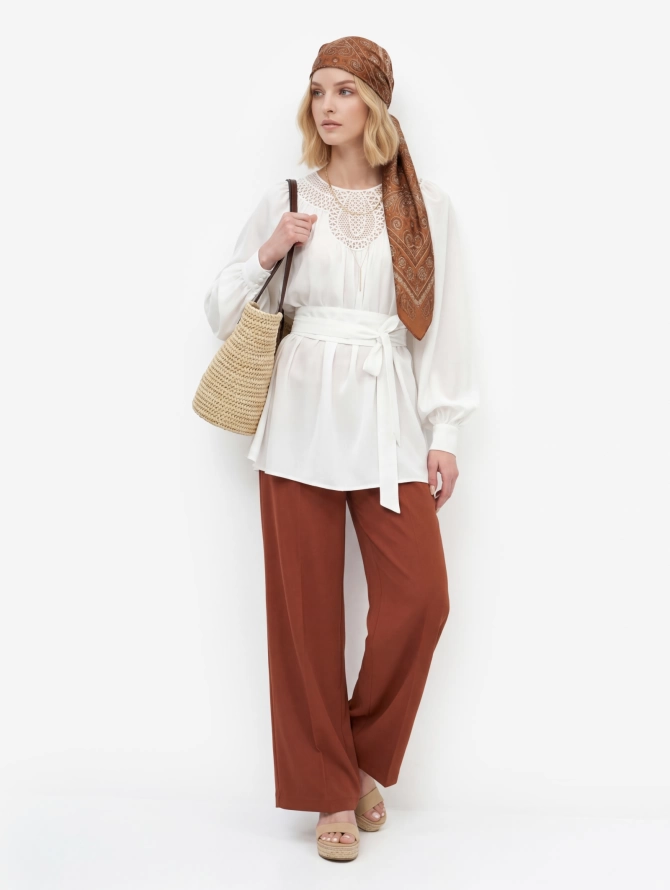 Блузка с кружевной вставкой и поясом-кушаком OD-1028-1 белый