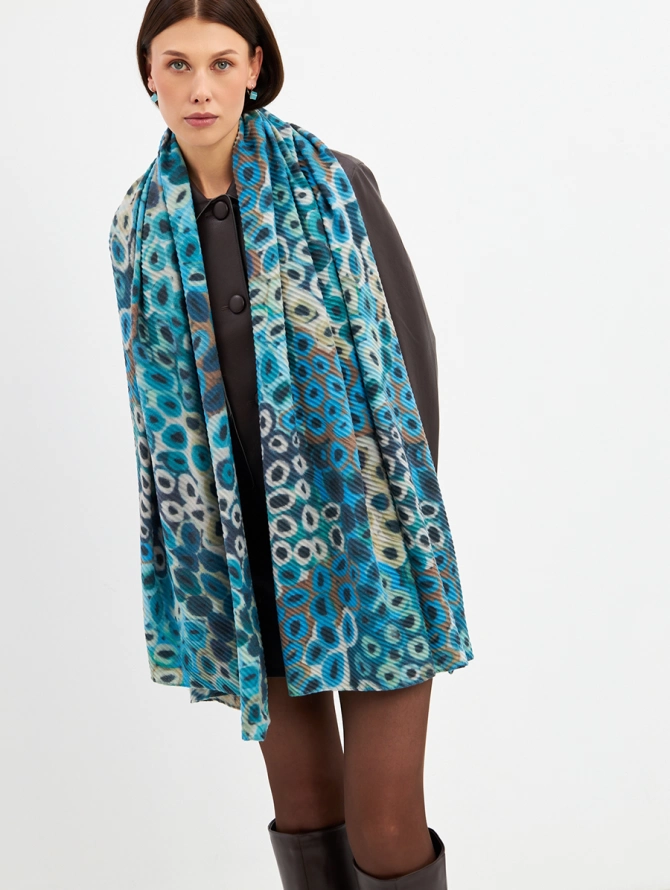 Палантин женский жатый двусторонний с абстрактным принтом