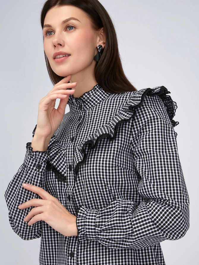 Блузка из хлопка с кружевом в черно-белую клетку