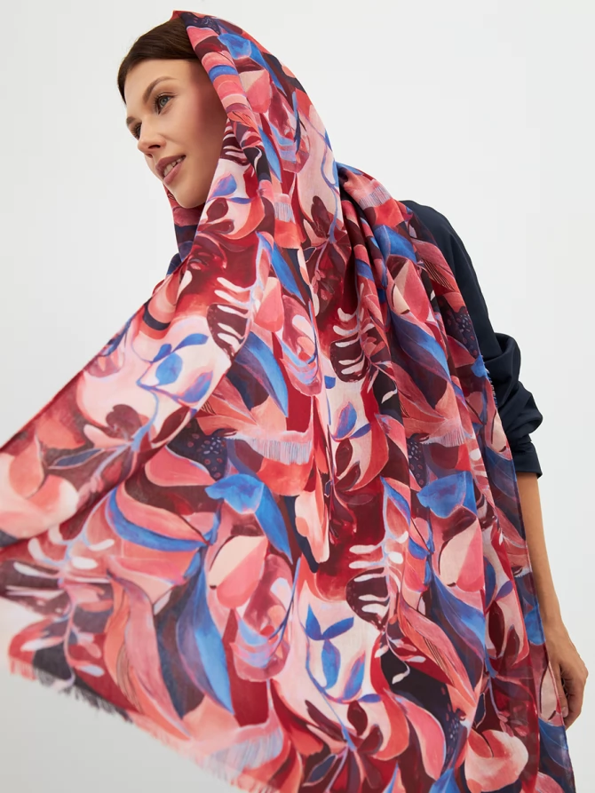 Палантин женский с авторским принтом