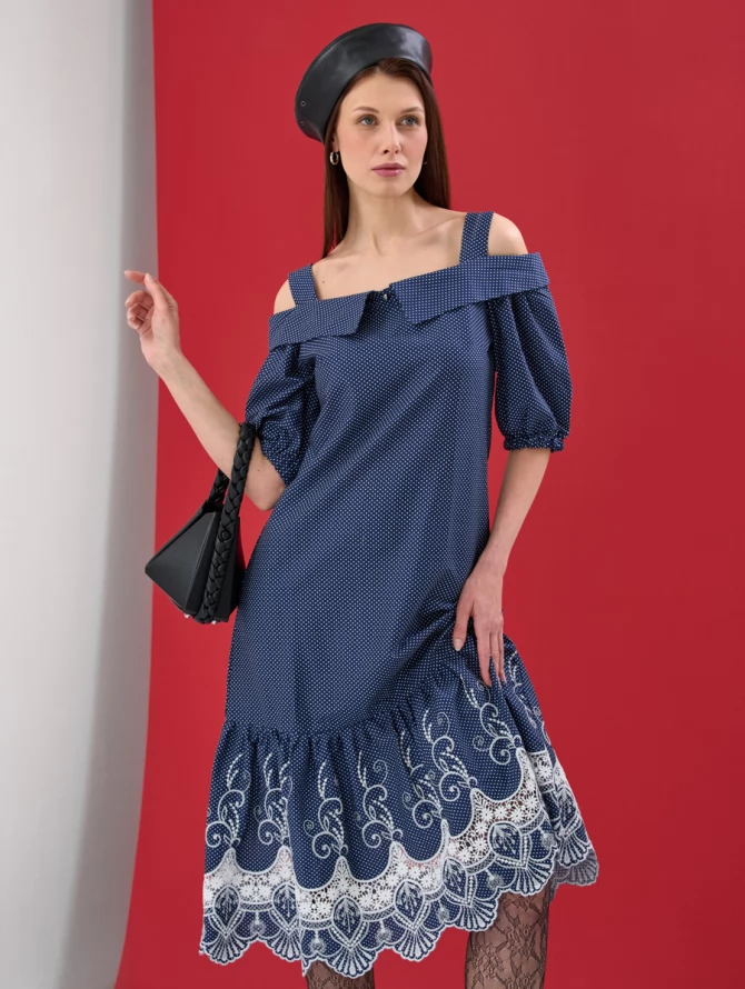 Платье на лямках