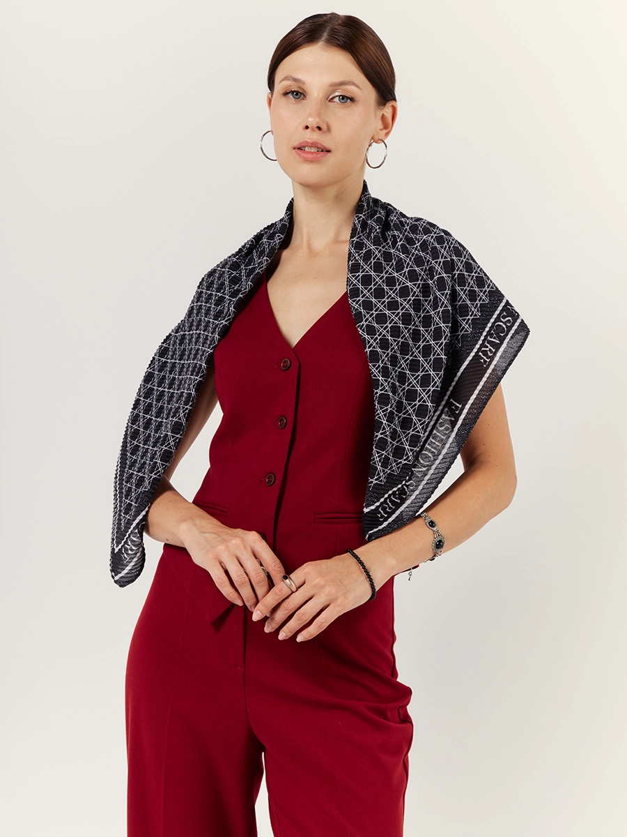 Платок двусторонний с геометрическим принтом и надписью FASHION SCARF