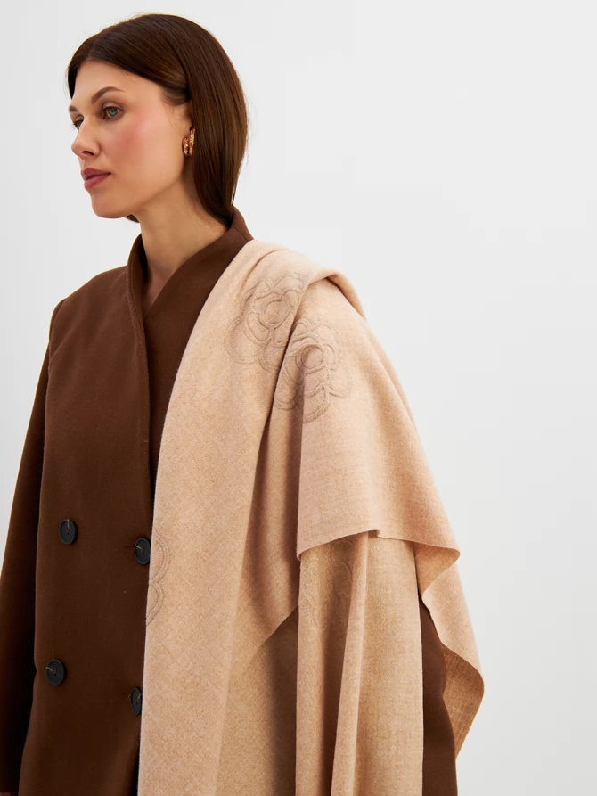 Палантин двусторонний с принтом и бахромой