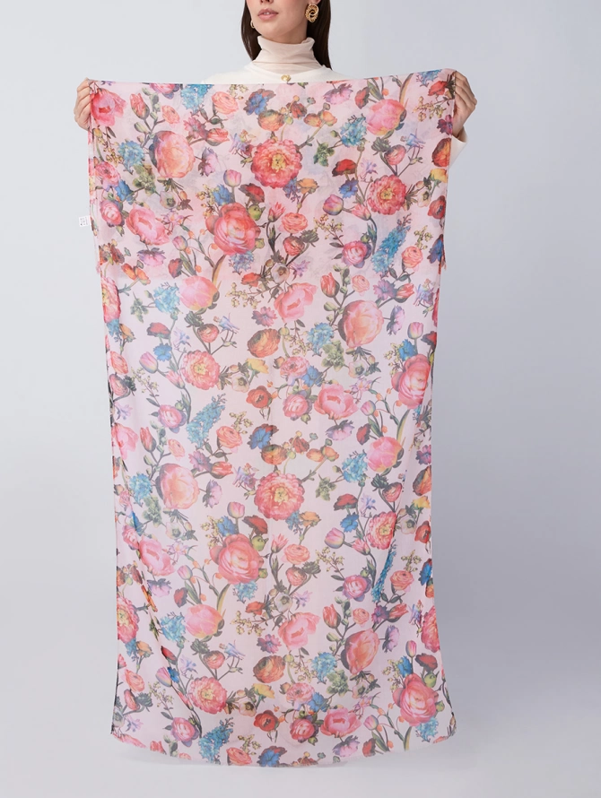 Палантин женский с нежным цветочным принтом