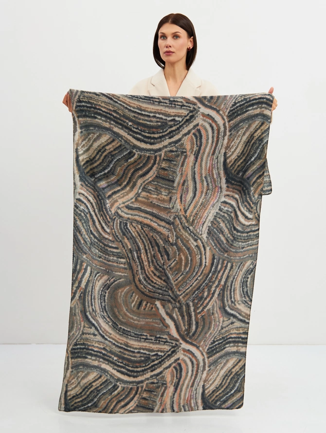 Палантин женский двусторонний жатый с абстрактным узором