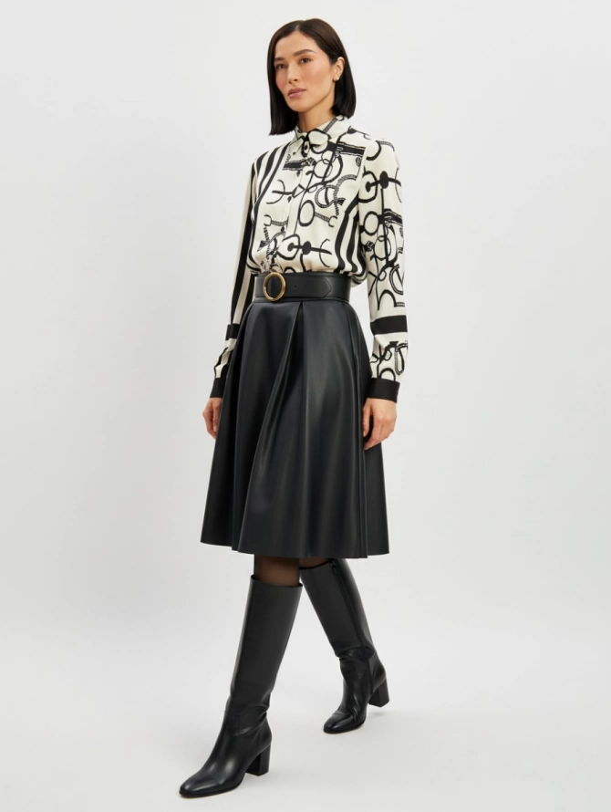 Блузка атласная черно-белая с комбинированным принтом OD-887-1