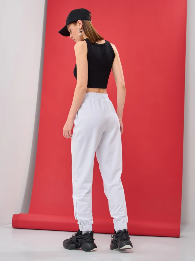 Брюки на кнопках